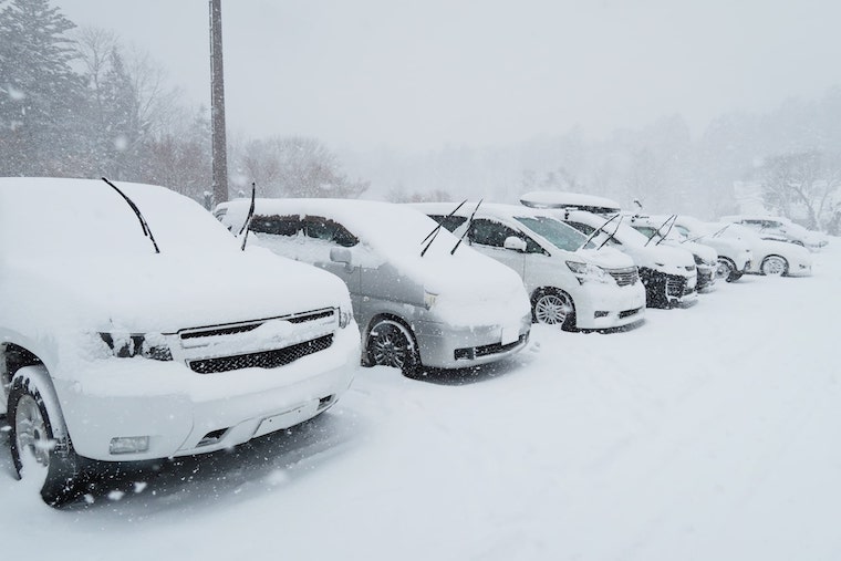 駐車時・発進時の雪対策